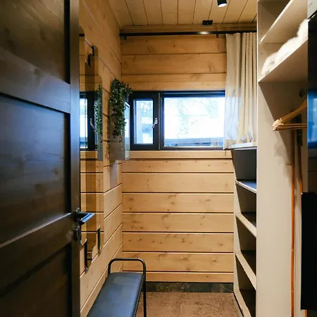 ヴィラ Aurora B Luxury ルカ